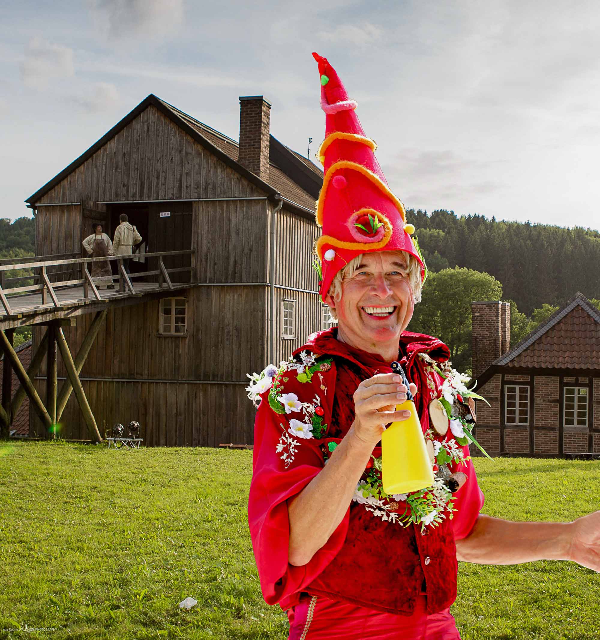 Luise heizt ein in der Luisenhütte Balve