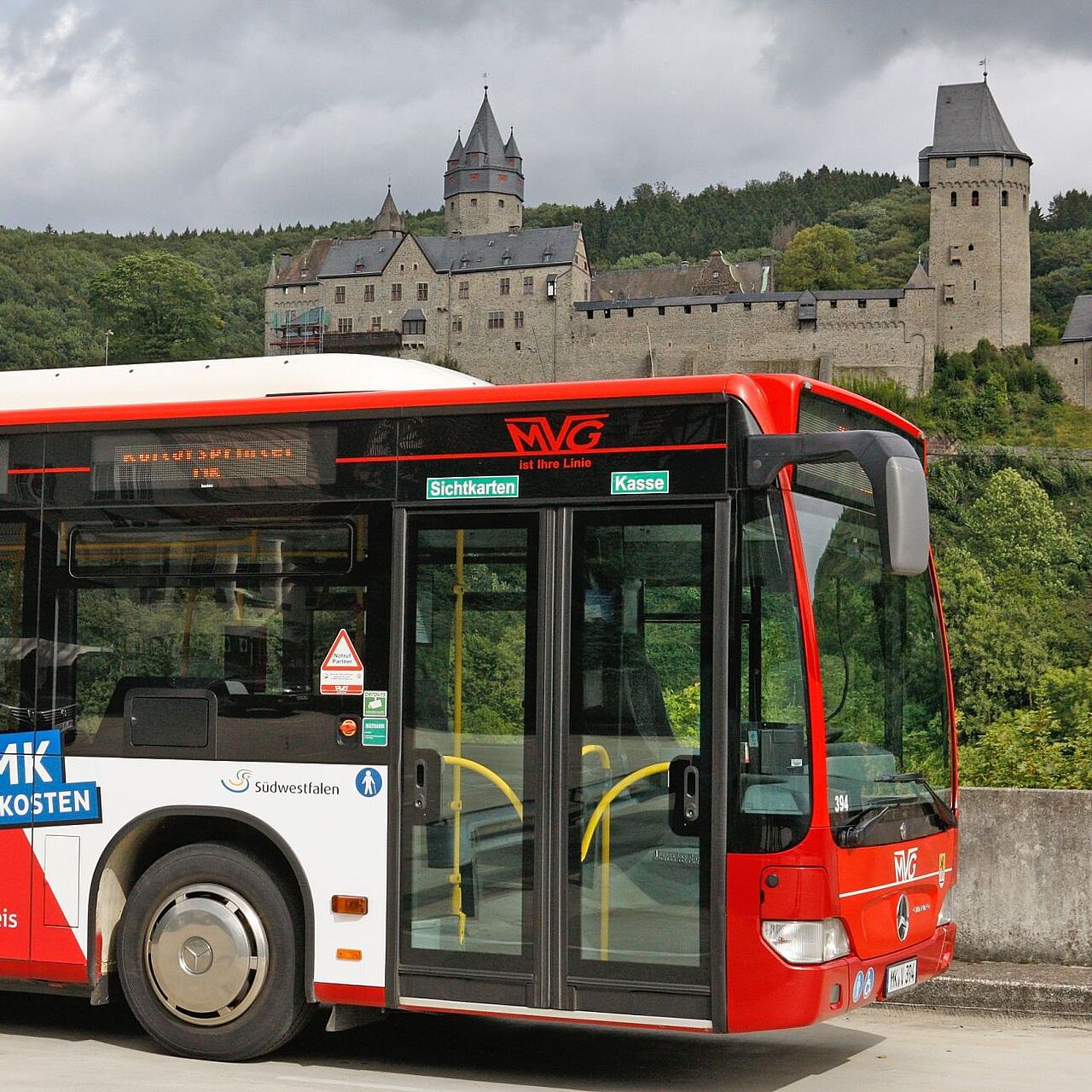 Kultursprinter des Märkischen Kreis vor der Burg Altena