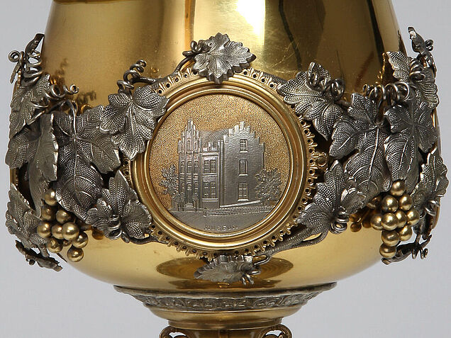 Pokal Mummenthey - Medaillon Süderländisches Museum 